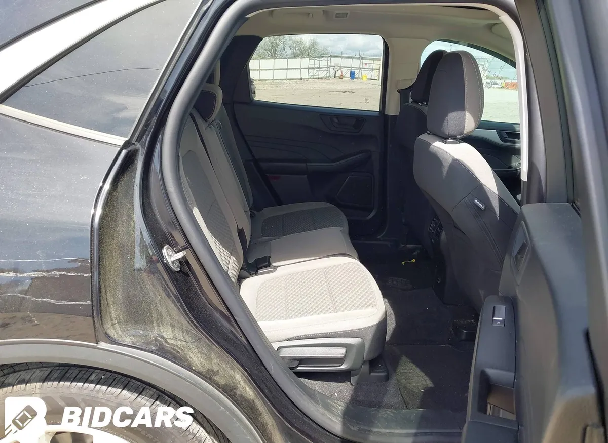 FORD ESCAPE SE 2022