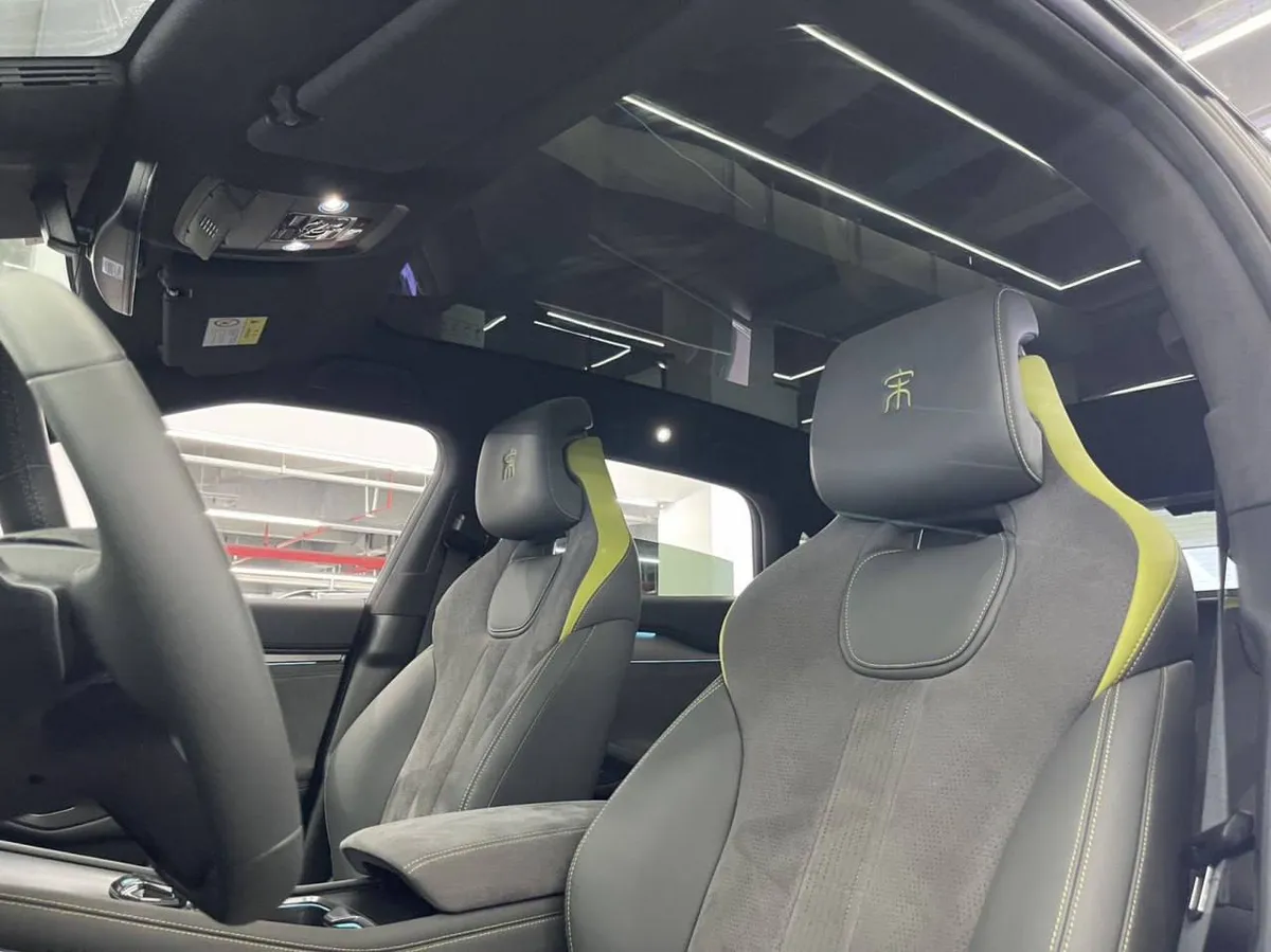 BYD SONG L EV 2025