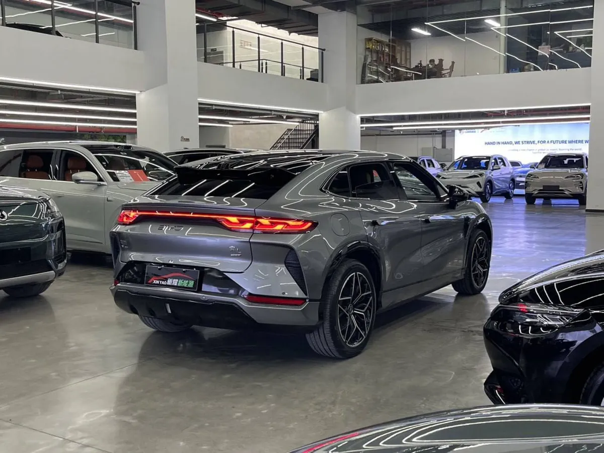 BYD SONG L EV 2025