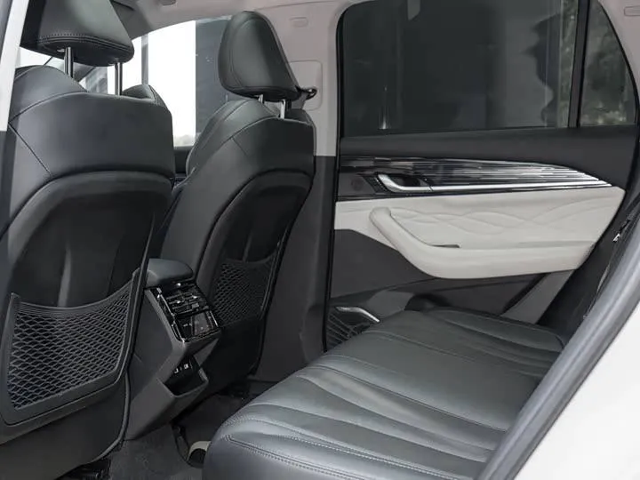GEELY XINGYUE L МАКСИМАЛЬНАЯ 2023