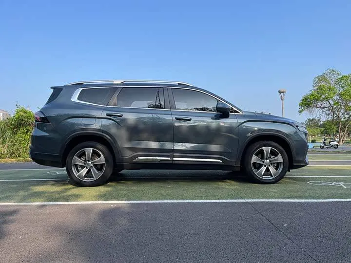 GEELY OKAVANGO PREMIUM 2023