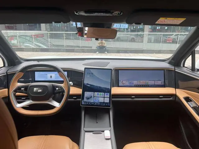 GEELY L7 2023