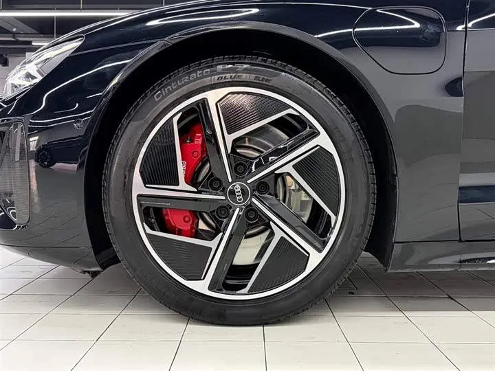 AUDI E-TRON RS E-TRON GT 2023