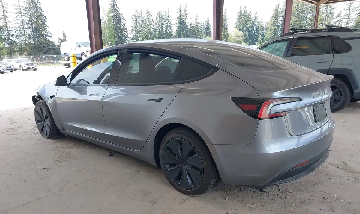 TESLA MODEL 3 PREMIUM 2026