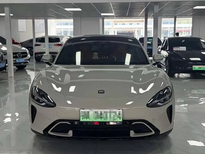 XIAOMI SU7 2024