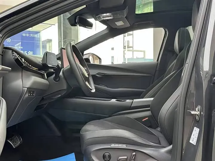 VOLKSWAGEN ID 2024