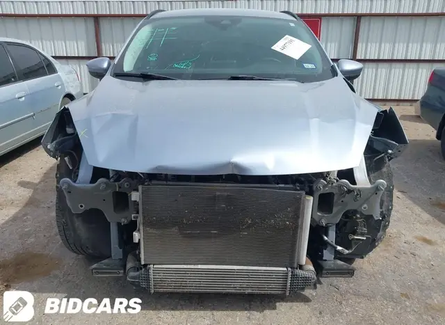 FORD ESCAPE SEL 2022