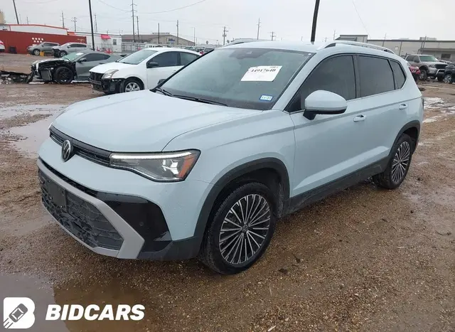VOLKSWAGEN TAOS SE 2025