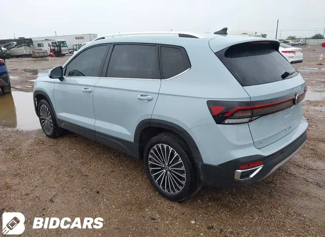 VOLKSWAGEN TAOS SE 2025