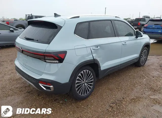 VOLKSWAGEN TAOS SE 2025