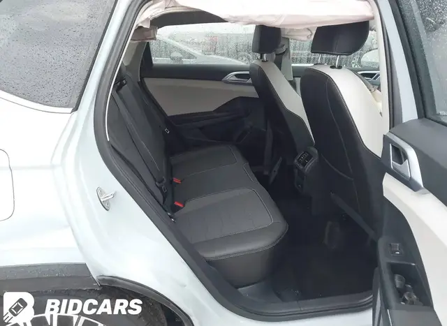 VOLKSWAGEN TAOS SE 2025