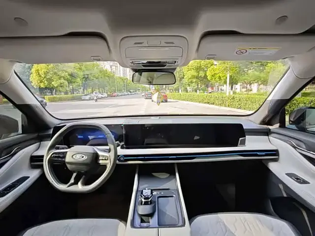 FORD EDGE LUXURY 2023