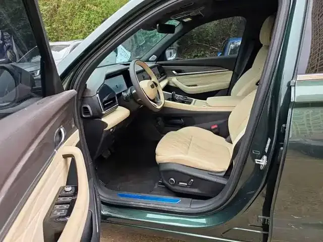 GEELY XINGYUE L 2025
