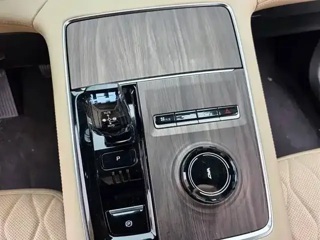 GEELY XINGYUE L 2025