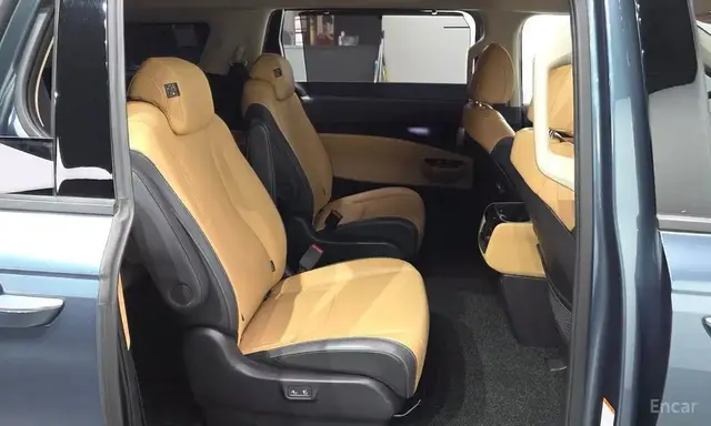KIA CARNIVAL SIGNATURE 2023