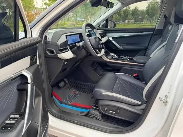 GEELY BOYUE L 2023