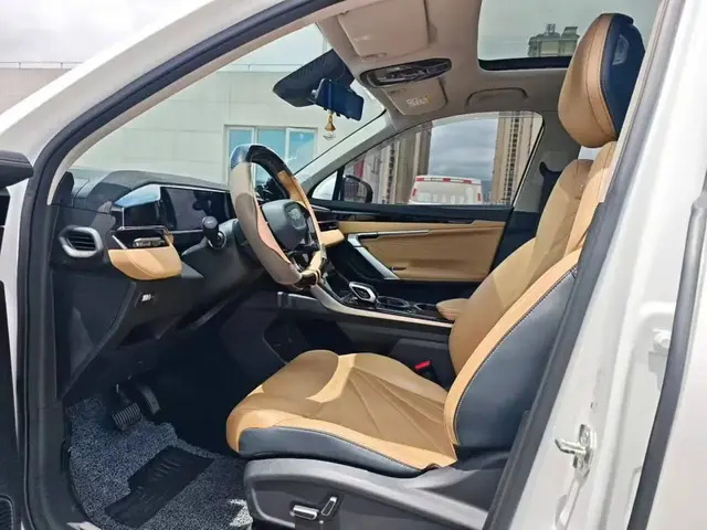 GEELY BOYUE L PREMIUM 2023