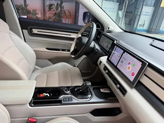 GEELY ICON PREMIUM 2023