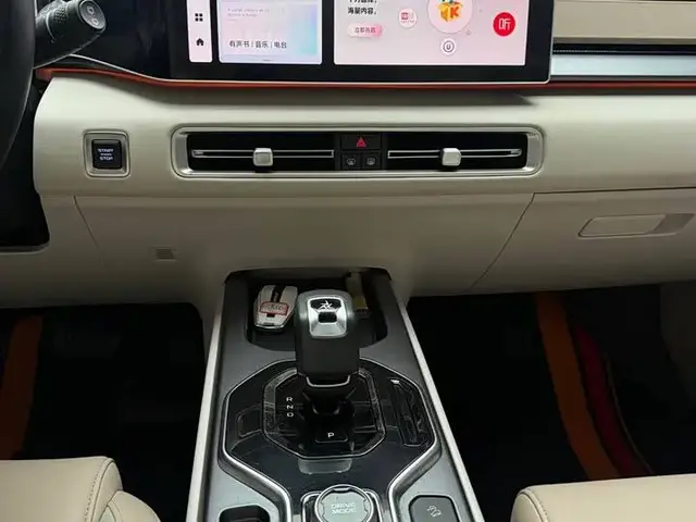 GEELY ICON PREMIUM 2023
