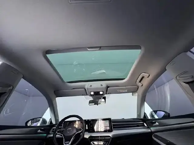VOLKSWAGEN LAMANDO L 2022