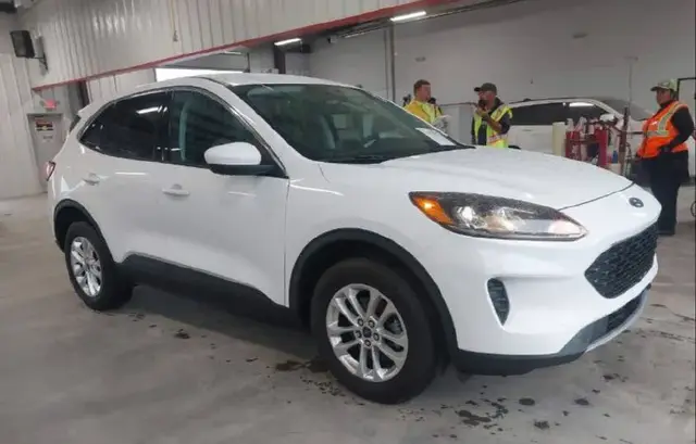 FORD ESCAPE SE 2021