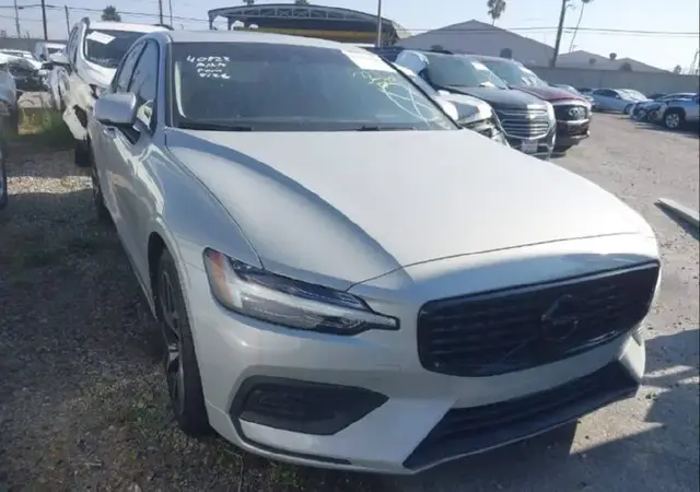 VOLVO S60 T5 MOMENTUM 2020