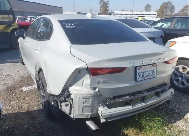 VOLVO S60 T5 MOMENTUM 2020