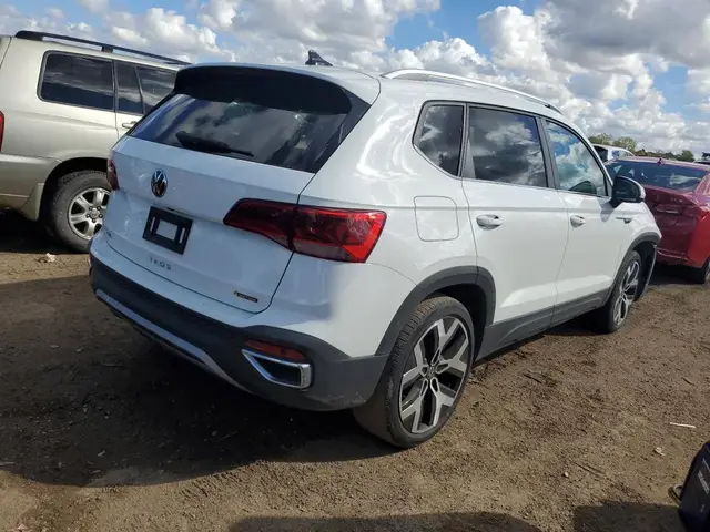 VOLKSWAGEN TAOS 2022
