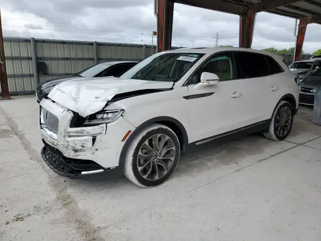 LINCOLN NAUTILUS 2023