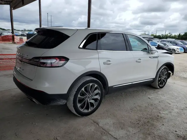 LINCOLN NAUTILUS 2023