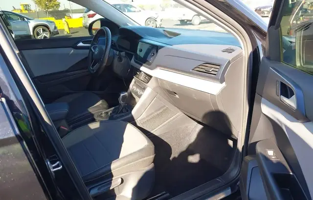 VOLKSWAGEN TAOS 2022