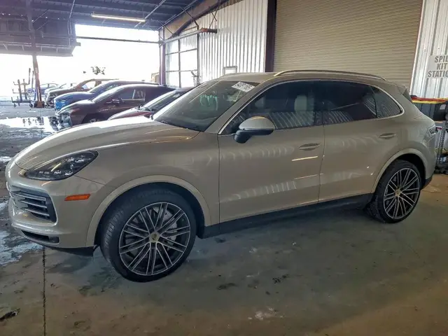 PORSCHE CAYENNE 2022
