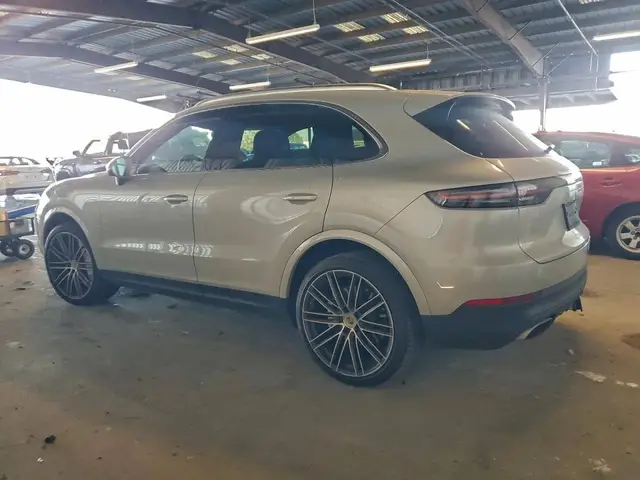 PORSCHE CAYENNE 2022