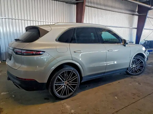PORSCHE CAYENNE 2022