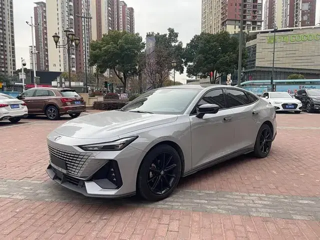 CHANGAN UNI-V 2023