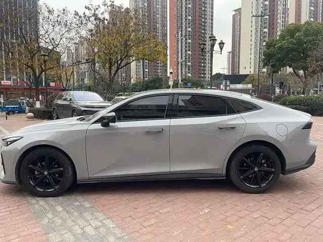 CHANGAN UNI-V 2023