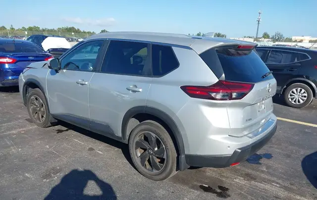 NISSAN ROGUE 2024