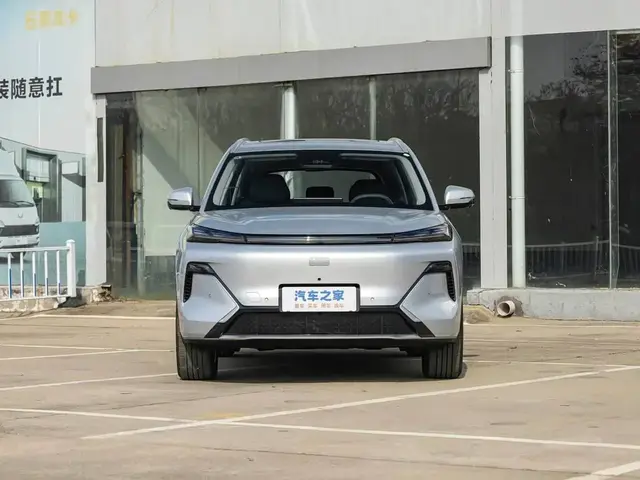 GEELY GALAXY STARSHIP 7 2026