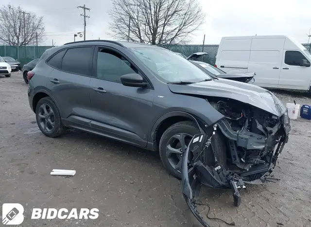 FORD ESCAPE ST LINE AWD 2023