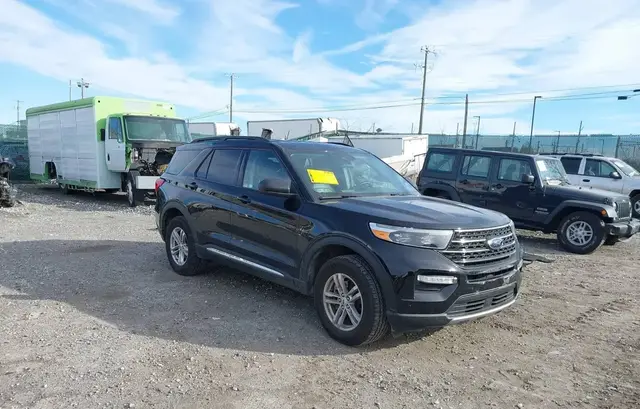 FORD EXPLORER XLT 2022