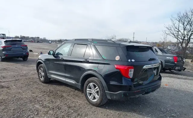 FORD EXPLORER XLT 2022