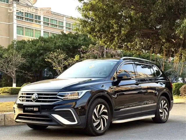 VOLKSWAGEN TIGUAN L 2022