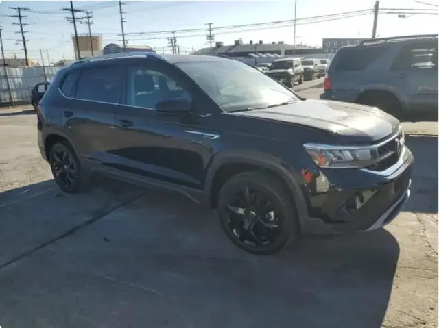 VOLKSWAGEN TAOS SE 2023