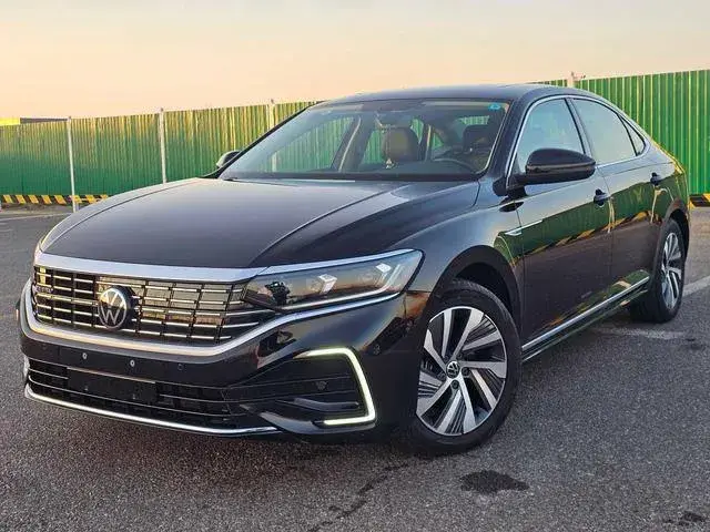 VOLKSWAGEN PASSAT PHEV 1 2022