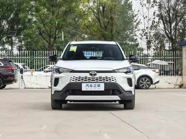 TOYOTA COROLLA CROSS 2026