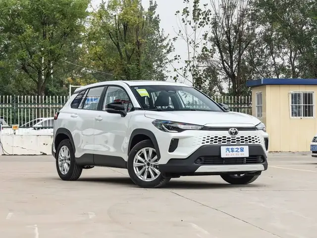 TOYOTA COROLLA CROSS 2026