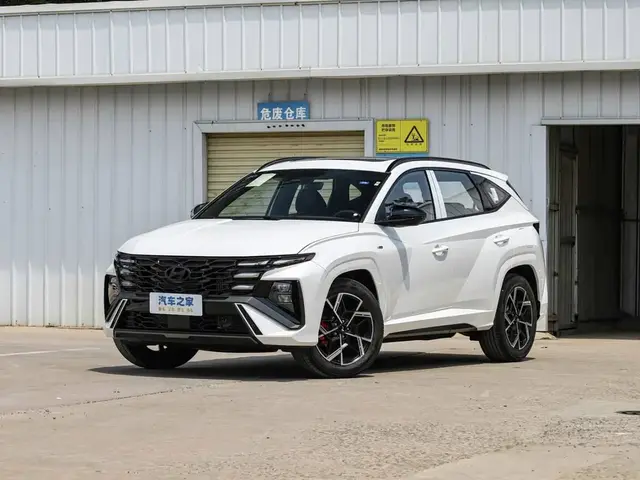 HYUNDAI TUCSON 2025