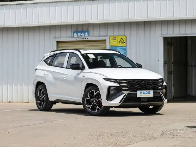 HYUNDAI TUCSON 2025