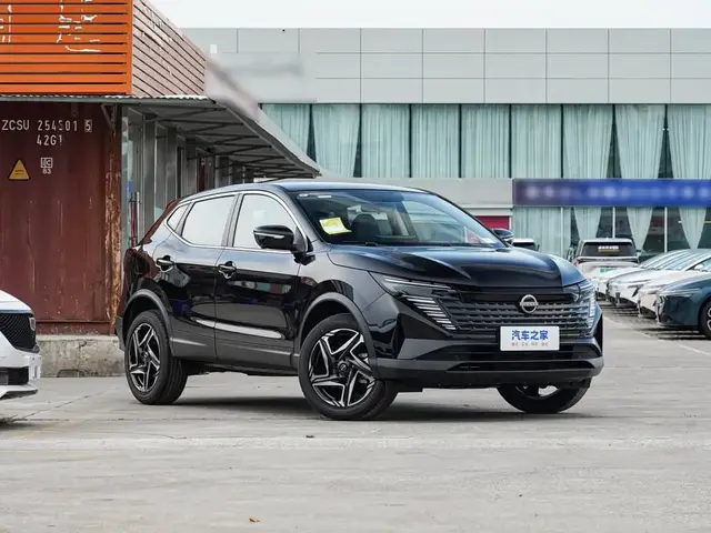 NISSAN QASHQAI 2025