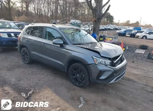 VOLKSWAGEN TAOS 2024